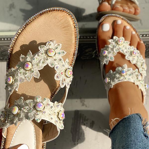 Myquees Studded Toe Post Flat Slipper